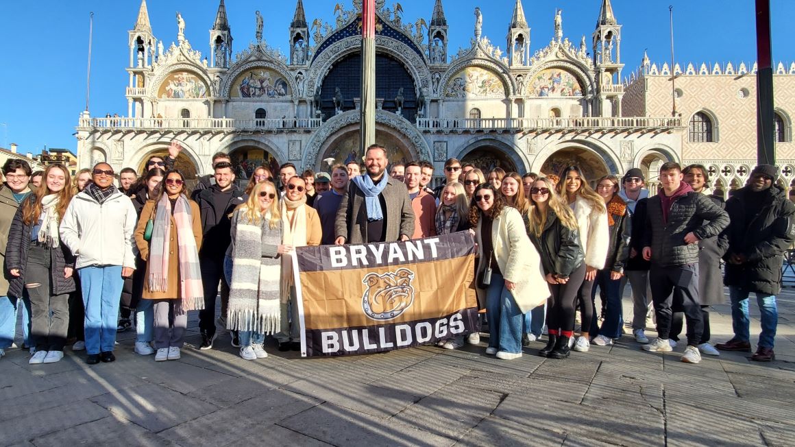 Bryant Bulldogs in Italy