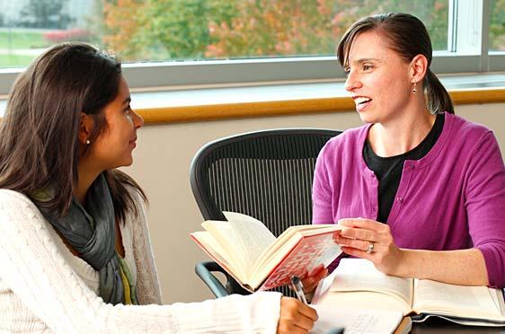 Applied Psychology - Inspired Faculty - Heather Pond Lacey - 562x372